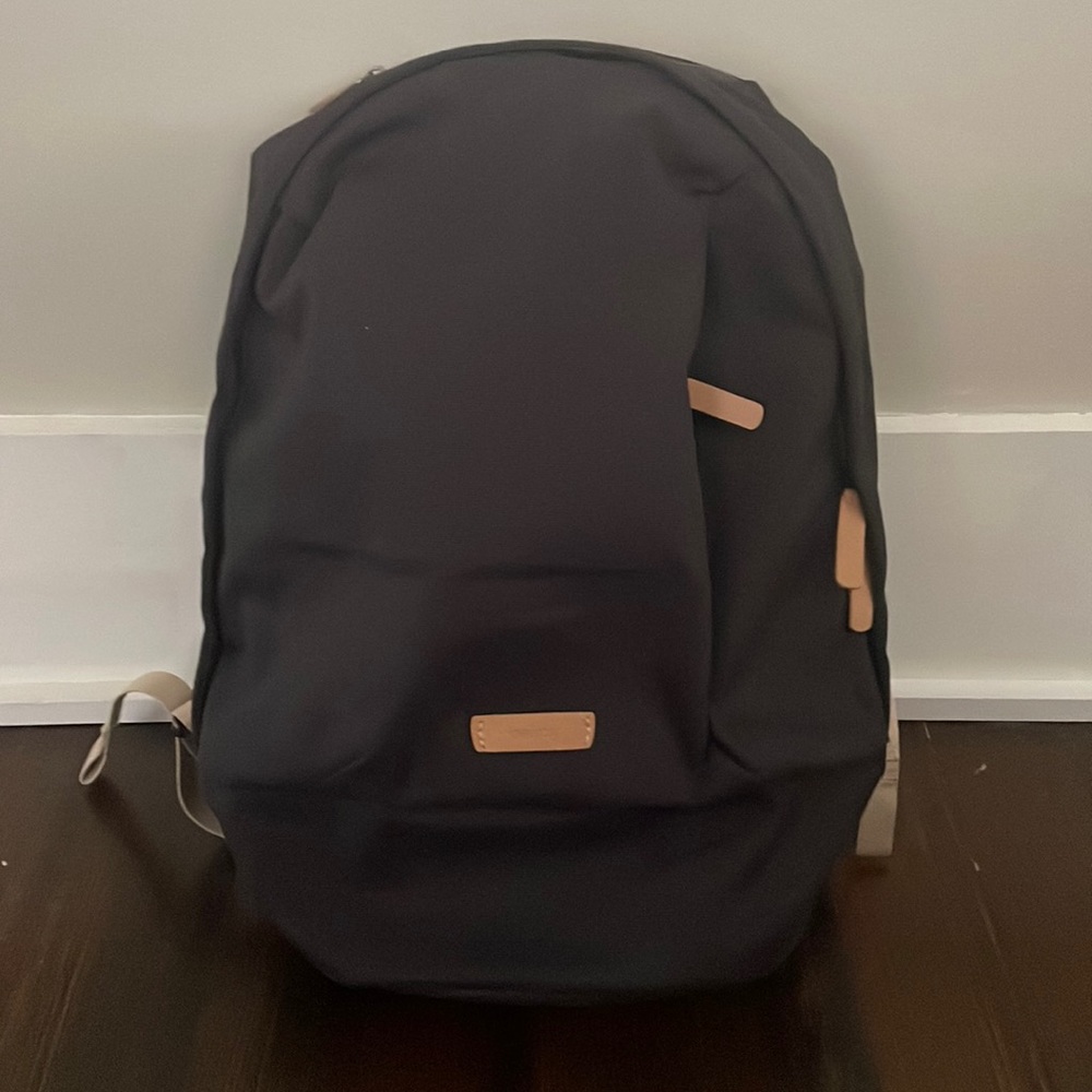 Bellroy Classic Backpack 2nd Edition 20L in Charcoal